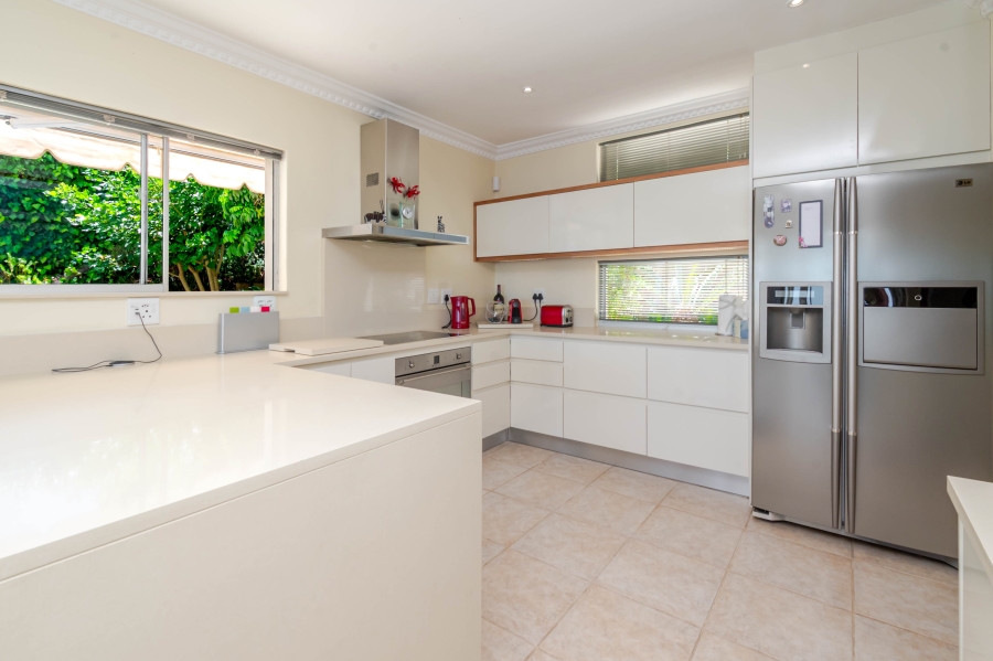 3 Bedroom Property for Sale in Sea Point Western Cape